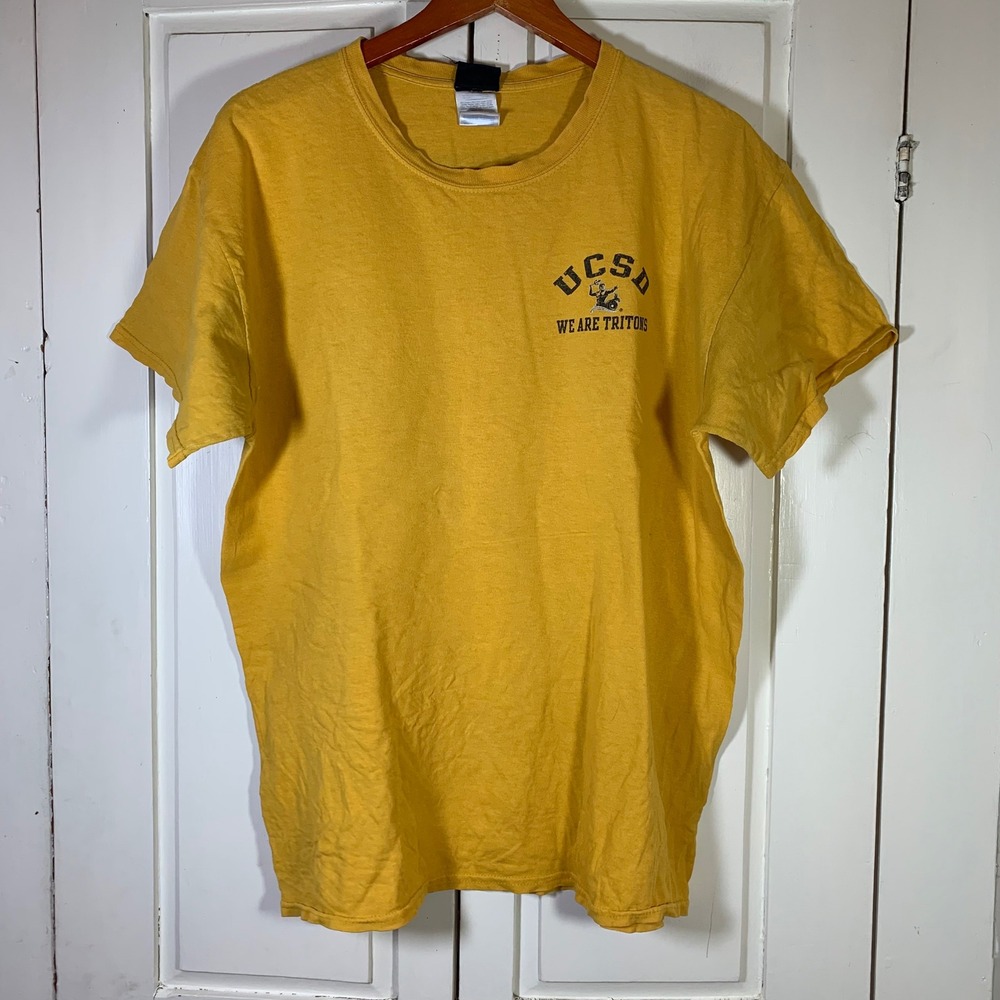 UCSD Tritons Yellow Graphic T-Shirt Large Tee University Califoria San Diego